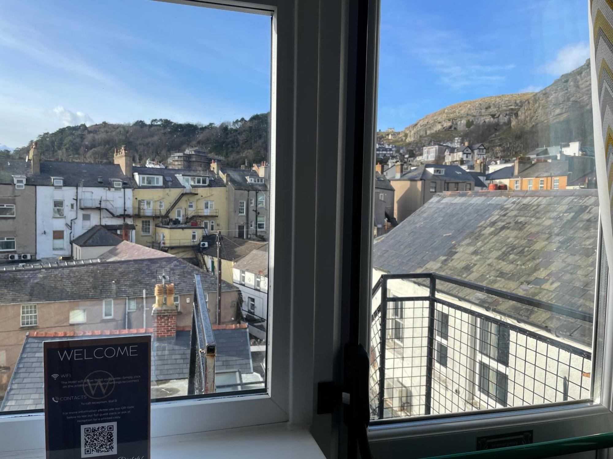 The Wildings Hotel & Tudno'S Restaurant Llandudno Exterior photo