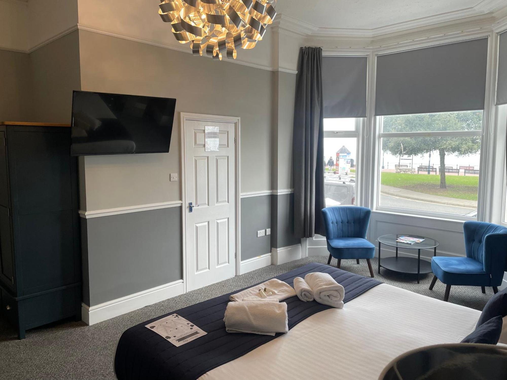 The Wildings Hotel & Tudno'S Restaurant Llandudno Exterior photo