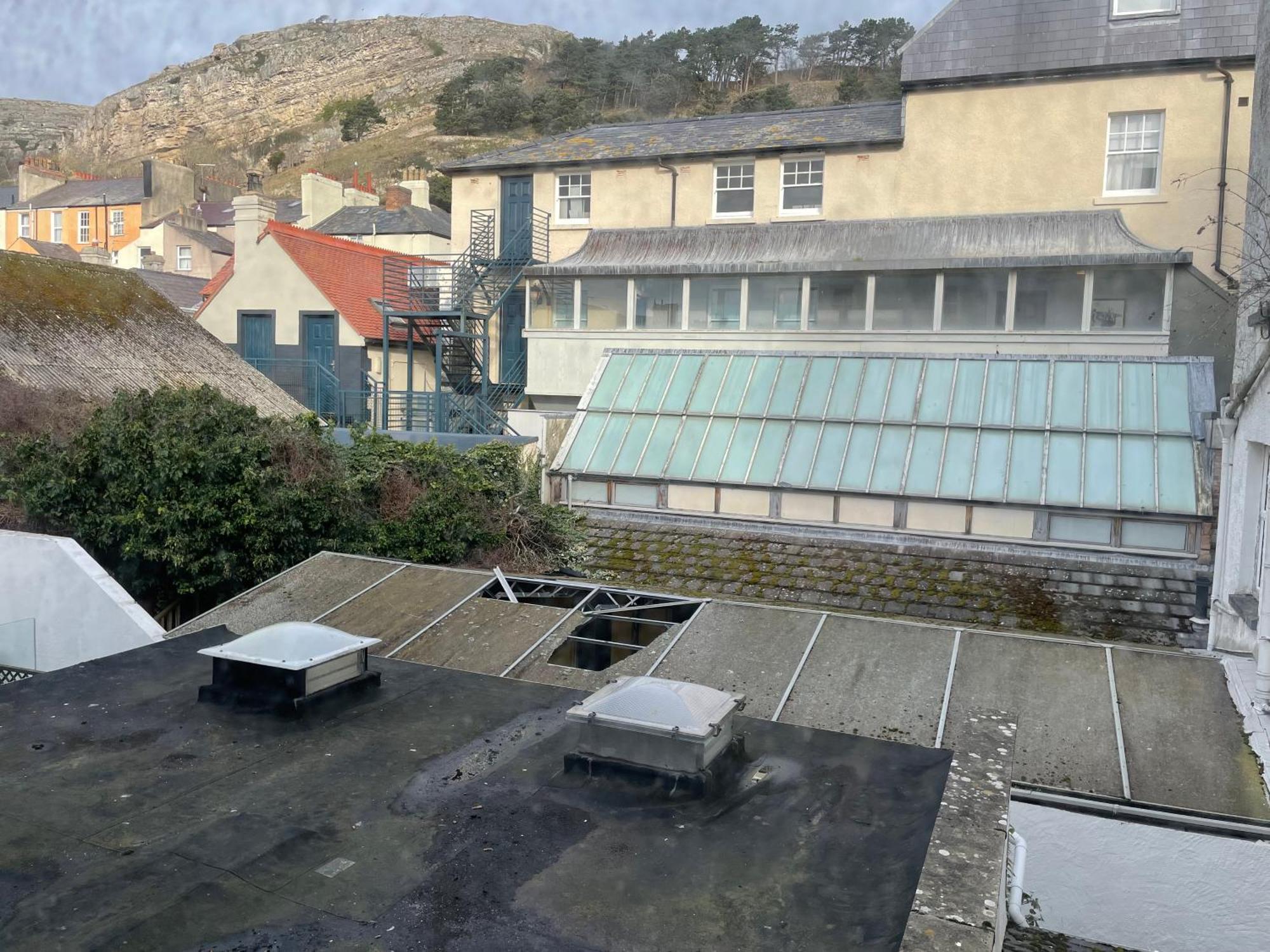 The Wildings Hotel & Tudno'S Restaurant Llandudno Exterior photo