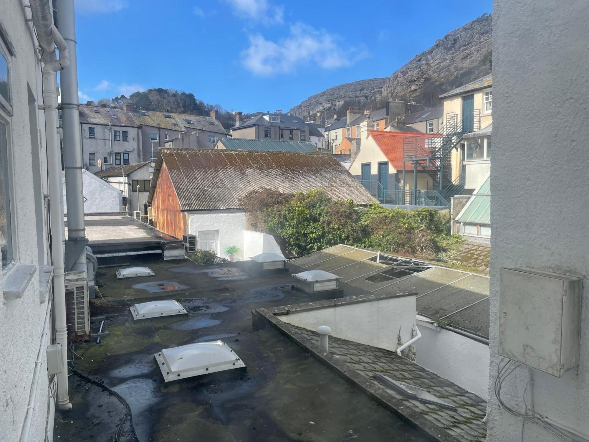 The Wildings Hotel & Tudno'S Restaurant Llandudno Exterior photo