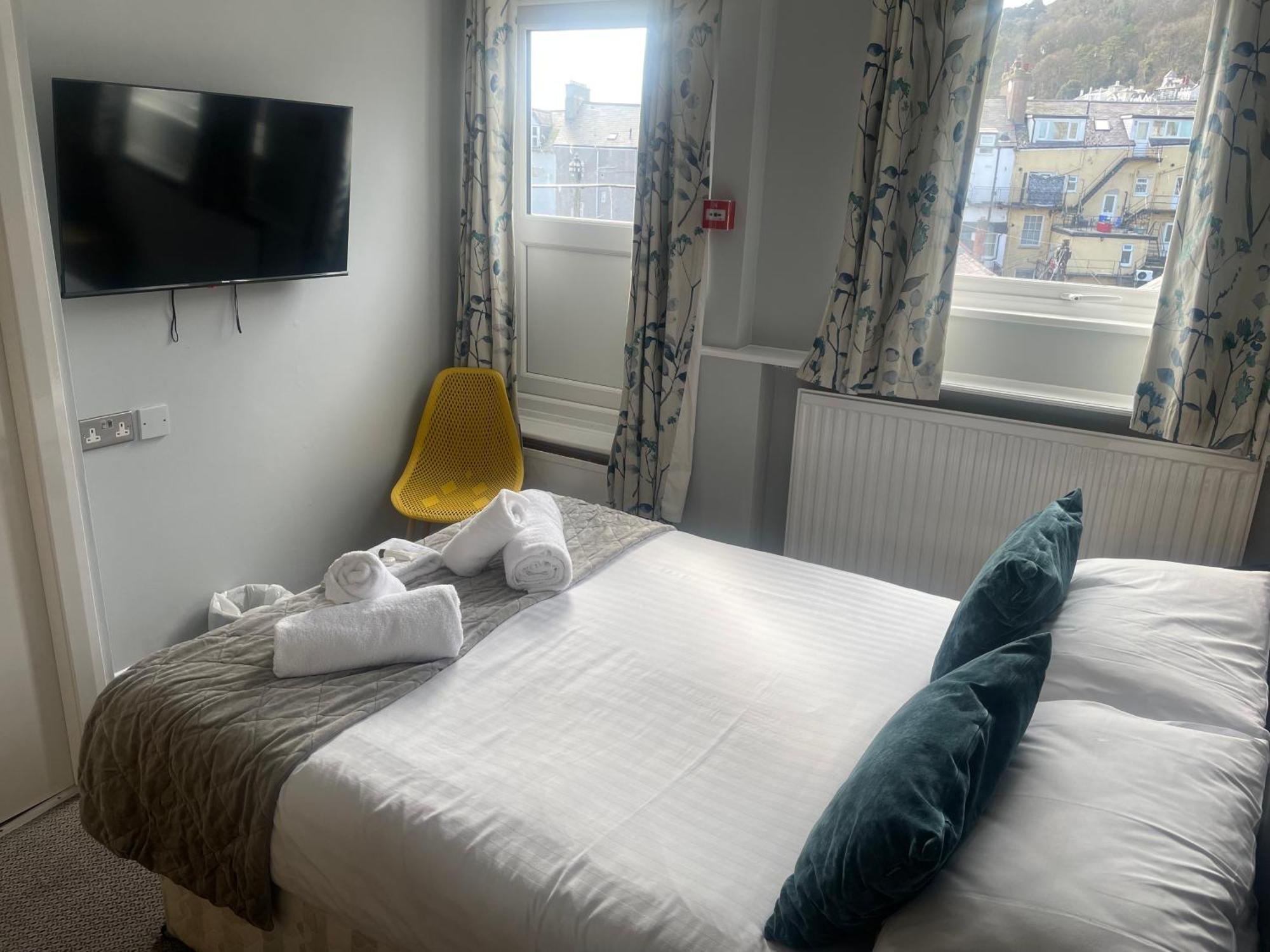 The Wildings Hotel & Tudno'S Restaurant Llandudno Exterior photo