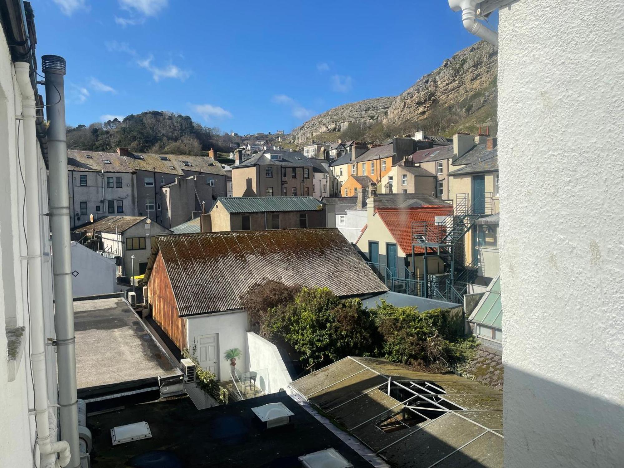 The Wildings Hotel & Tudno'S Restaurant Llandudno Exterior photo